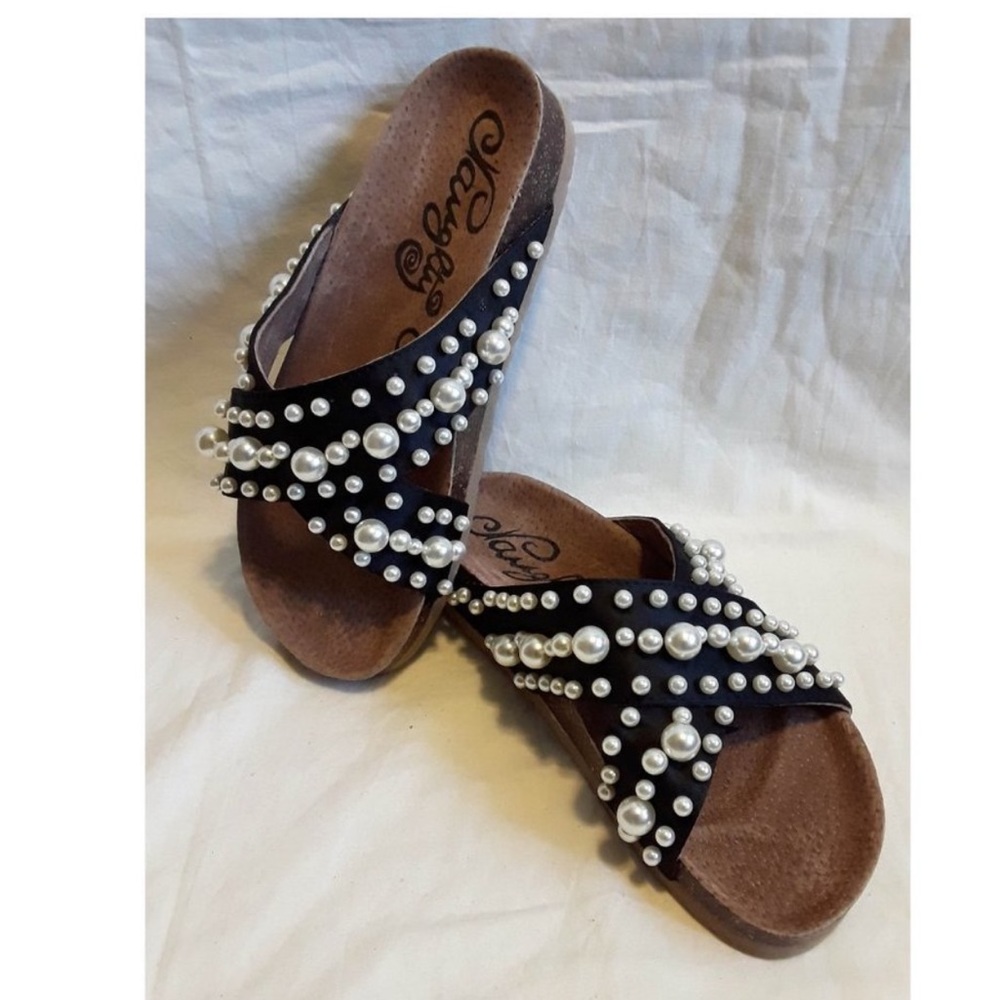 Naughty Monkey-Sweet Heart Sandal 6 - Picture 2 of 7